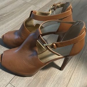 Michael Kors open toe ankle bootie. Comfortable shoe!